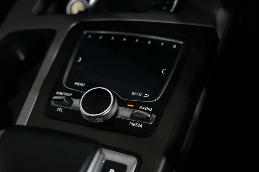 2016 Audi Q7 4M TDI SUV Image 18