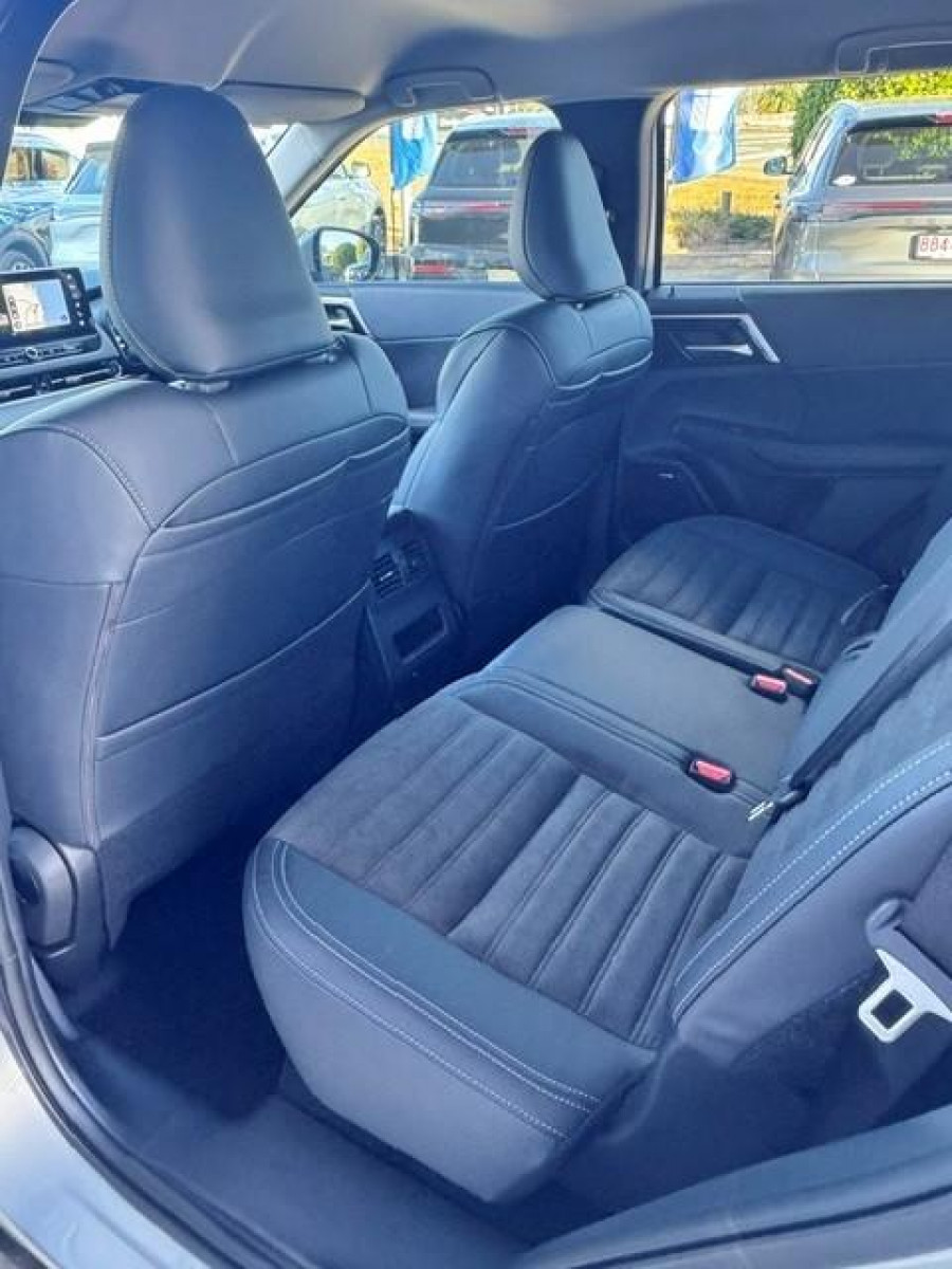 2025 Mitsubishi Outlander ZM Aspire SUV Image 10