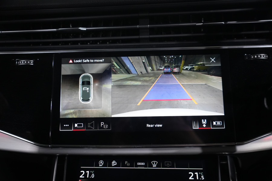 2021 Audi Q7 4M 55 TFSI S line SUV Image 24