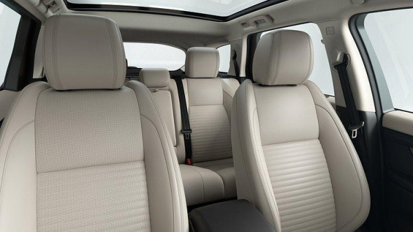 2025 MY25.5 Land Rover Discovery Sport L550 P200 S SUV image 6