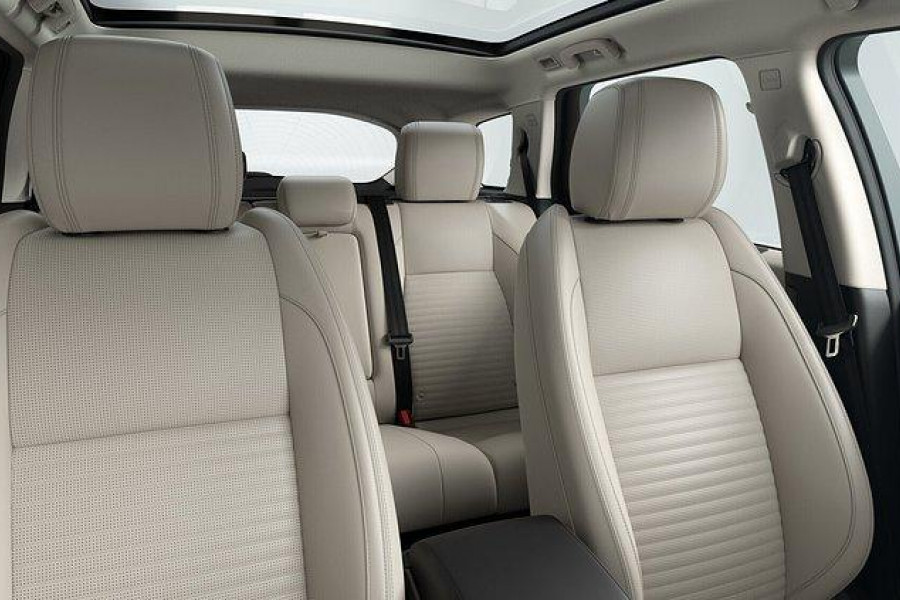 2025 MY25.5 Land Rover Discovery Sport L550 P200 S SUV