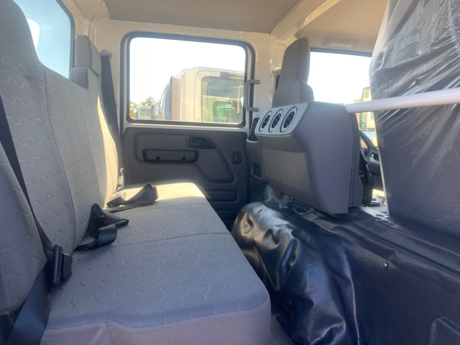 2026 Isuzu NPR Cab Chassis Image 15