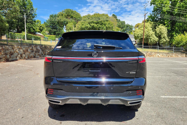 2024 MY24.5 MG HS AS33 Essence SUV
