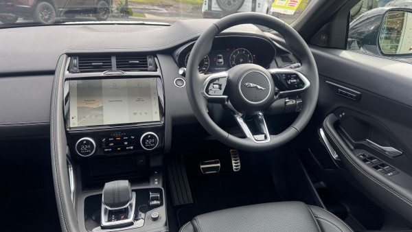 2024 MY24.75 Jaguar E-PACE X540 R-Dynamic SE SUV image 12