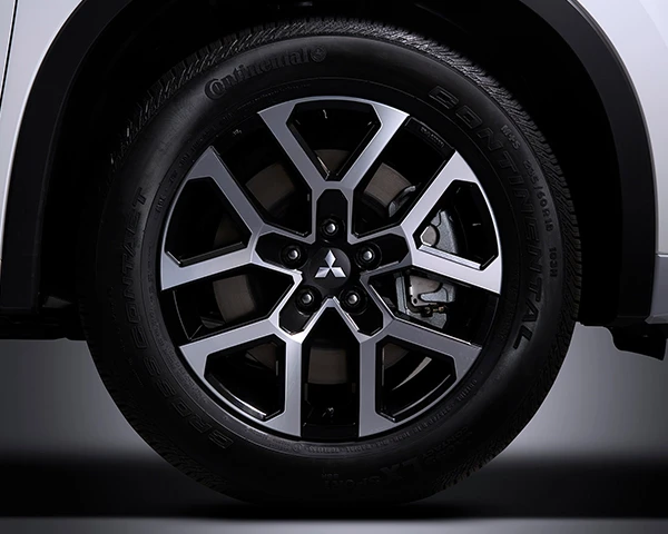Wheel Set (4), Alloy wheel 18in, Black Diamond Cut