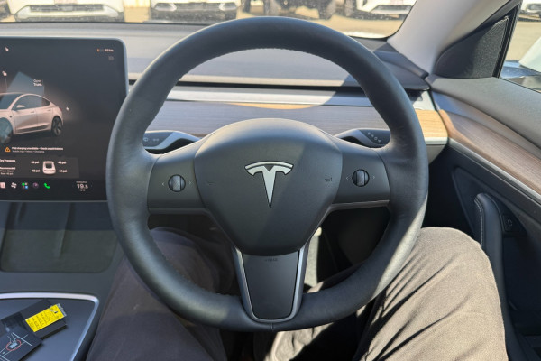 2022 Tesla Model 3  Rear-Wheel Drive Sedan Image 15