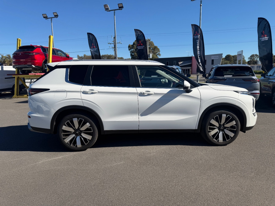 2025 Mitsubishi Outlander ZM Aspire SUV Image 8
