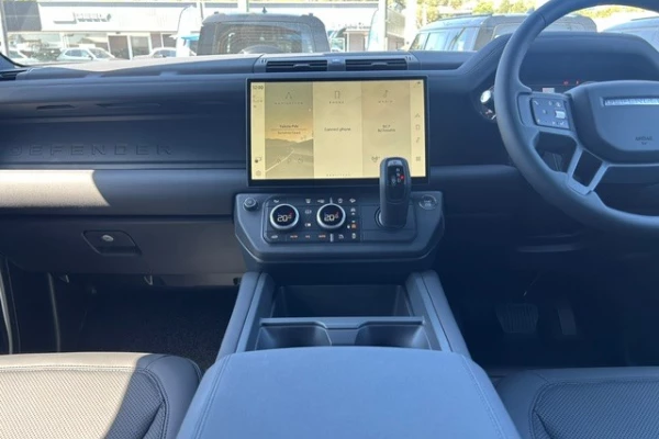 2026 Land Rover Defender L663 130 D350 X-Dynamic SE SUV Image 19