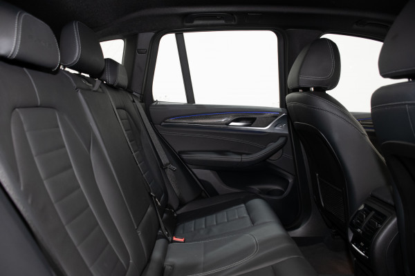2020 BMW Xd3 Bi-Turbo SUV Image 3