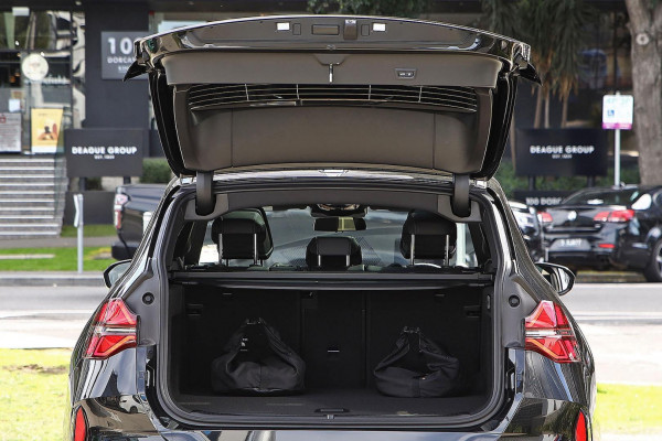 2026 BMW X3 G45 30e xDrive SUV image 7