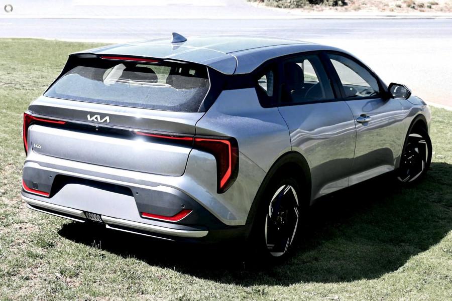 2026 Kia K4 CL4m Sport+ Hatch Image 3