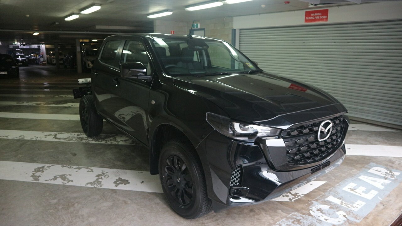 2025 Mazda BT-50 TF XT Cab Chassis Image 1