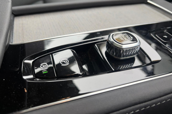 2025 MY26 Volvo XC90 L Series Ultra B5 Dark SUV Image 23