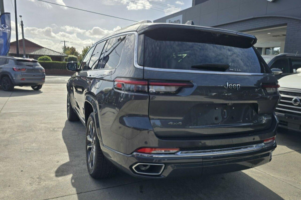 2023 Jeep Grand Cherokee WL Overland SUV Image 5