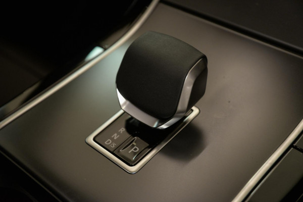 2024 MY25.5 Land Rover Range Rover Velar L560 P250 Dynamic SE SUV