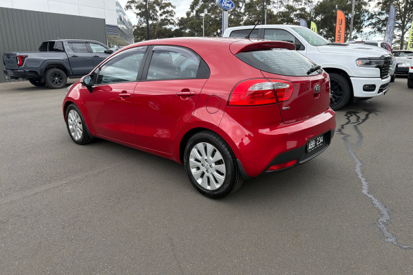 2014 Kia Rio IHS6D2A1FGG829 Si Hatch Image 3