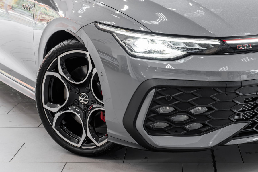 2025 Volkswagen Golf 8.5 GTI Hatch Image 6