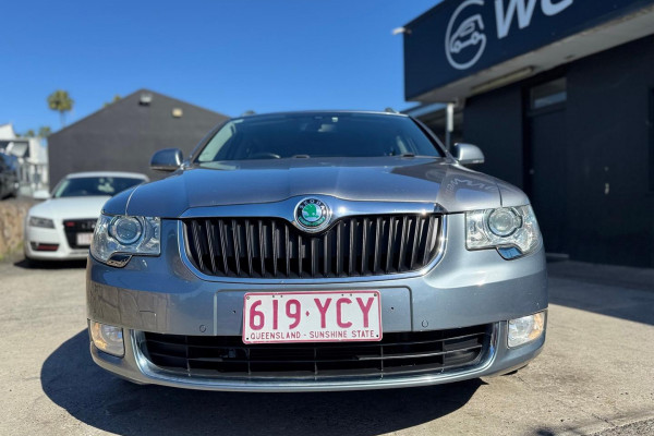 2013 Skoda Superb 3T Elegance 125TDI Wagon Image 2