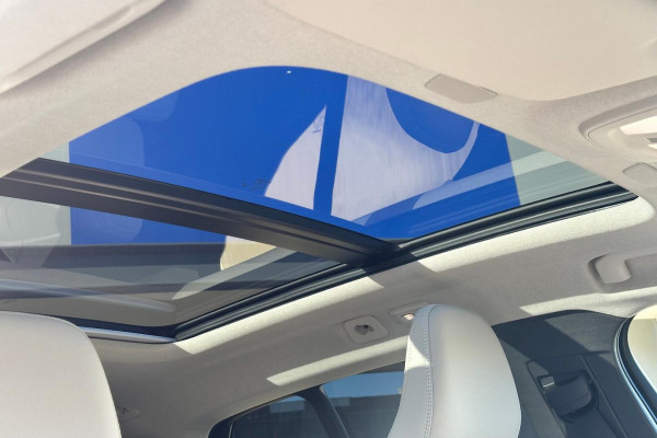 2026 Volvo XC40 XZ Ultra B4 Dark SUV Image 24