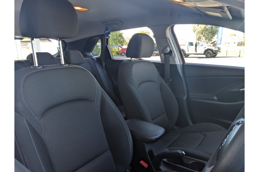 2018 Hyundai i30 PD Active Hatchback Image 10