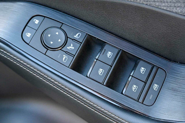 2025 Nissan X-Trail T33 ST SUV Image 7