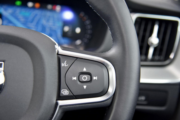 2025 Volvo XC60 UZ Plus B5 SUV Image 11