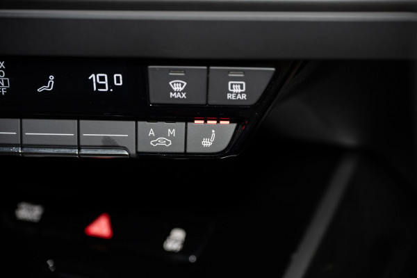 2024 MY25 Audi Q4 e-tron F4 45 SUV image 16