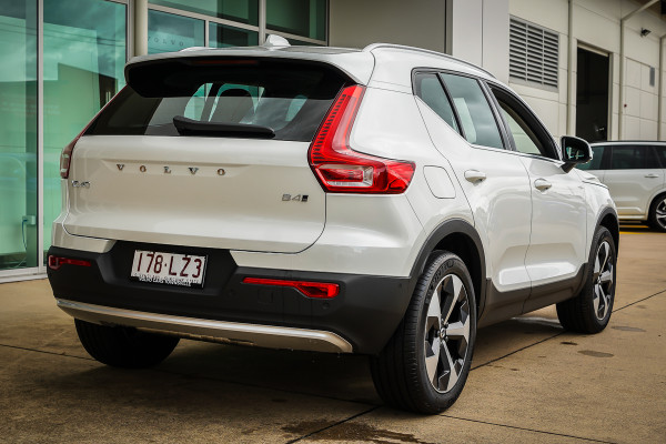 2024 MY25 Volvo XC40 XZ Ultra B4 Bright SUV Image 4