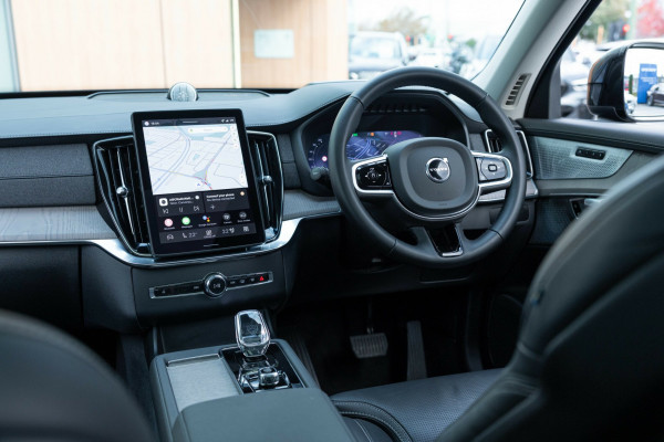 2025 MY26 Volvo XC90 L Series Ultra B5 Dark SUV Image 11