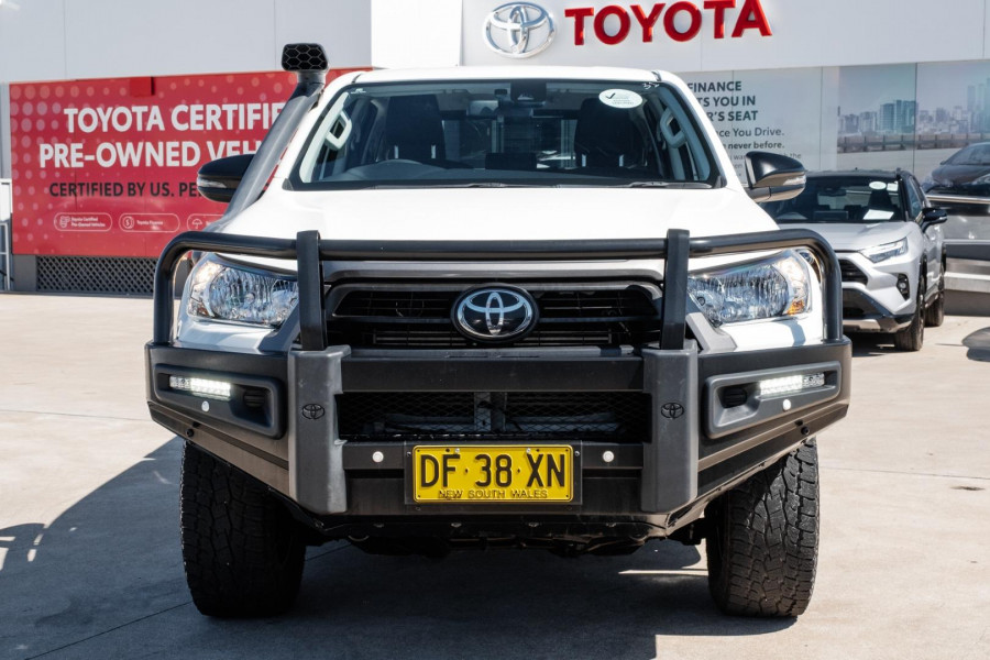 2022 Toyota HiLux GUN126R SR Cab Chassis Image 4