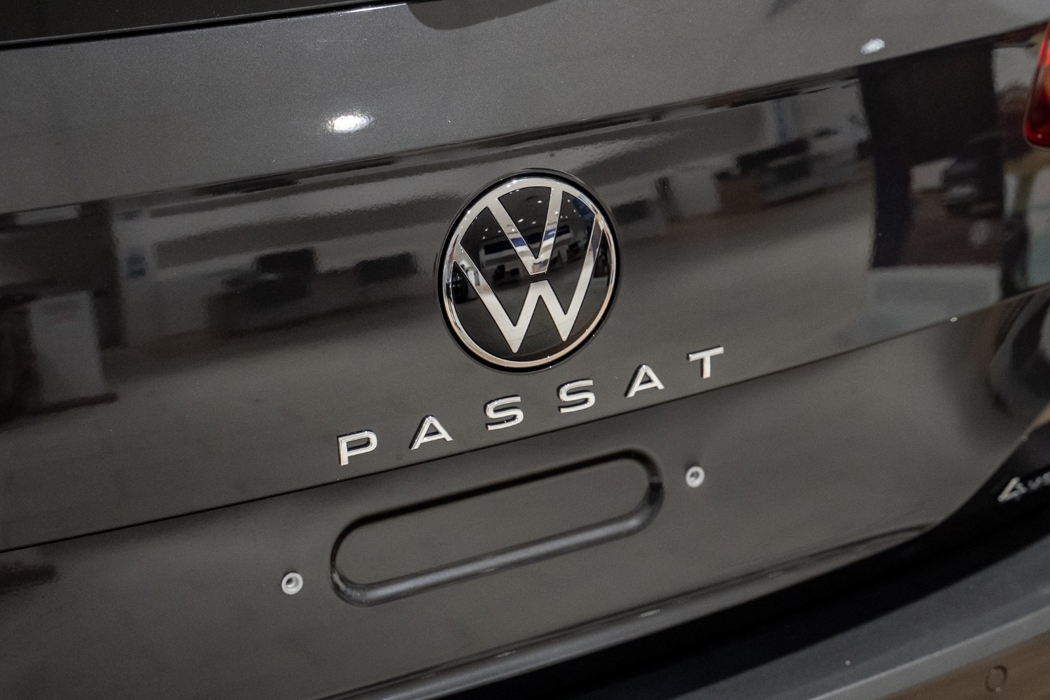 2021 Volkswagen Passat B8 206TSI R-Line Wagon Image 15