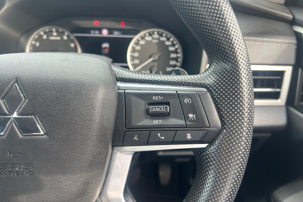 2022 Mitsubishi Outlander ZM ES SUV Image 18