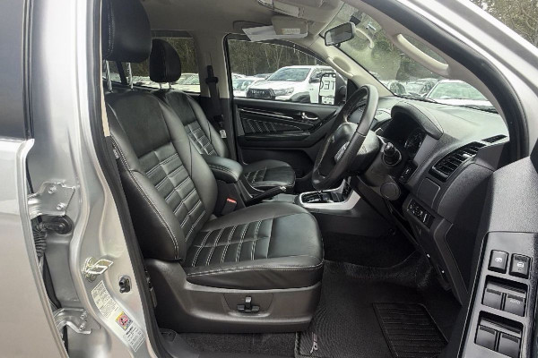 2021 Isuzu MU-X RJ LS-T SUV Image 17