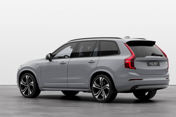 2023 MY24 Volvo XC90  Recharge Ultimate T8 Plug-In Hybrid SUV Image 3