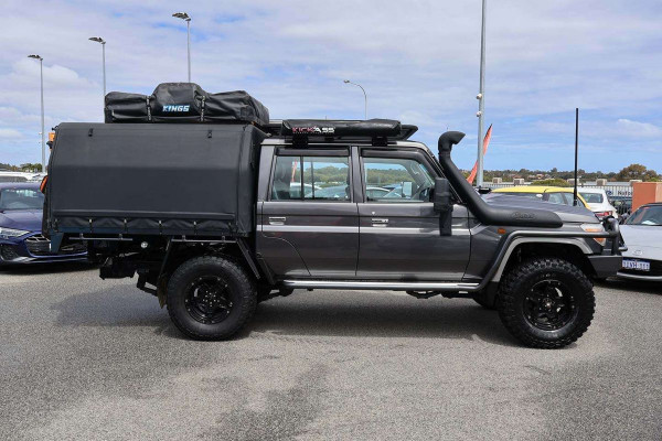 2017 Toyota LandCruiser VDJ76R GXL Dual Cab Chassis Image 3