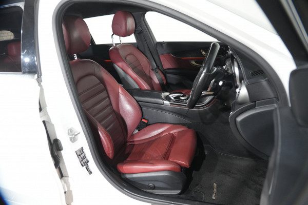 2015 Mercedes-Benz C-Class C250 SUV Image 23