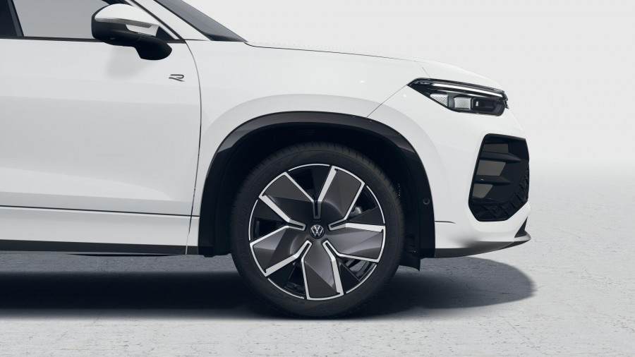 2025 MY26 Volkswagen Tayron R4 195TSI R-Line SUV Image 5
