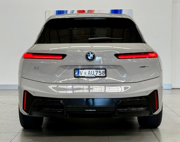 2026 MY25 BMW iX I20 xDrive45 M Sport SUV image 6