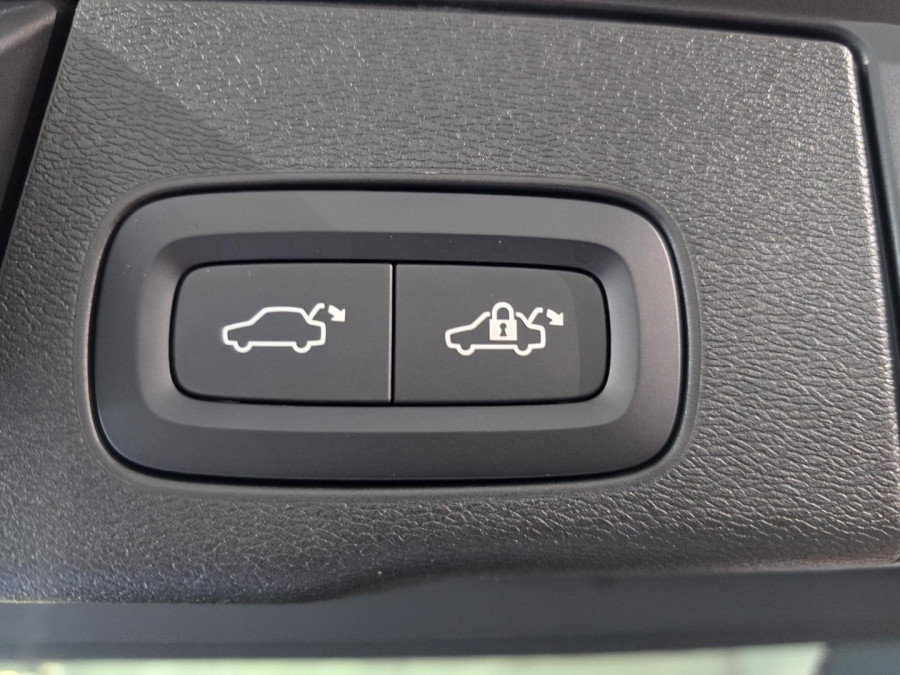 2026 Volvo XC60 UZ Ultra T8 Plug-in Hybrid Dark SUV Image 7