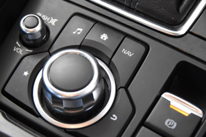 2017 Mazda 3 BN5238 SP25 Sedan Image 11