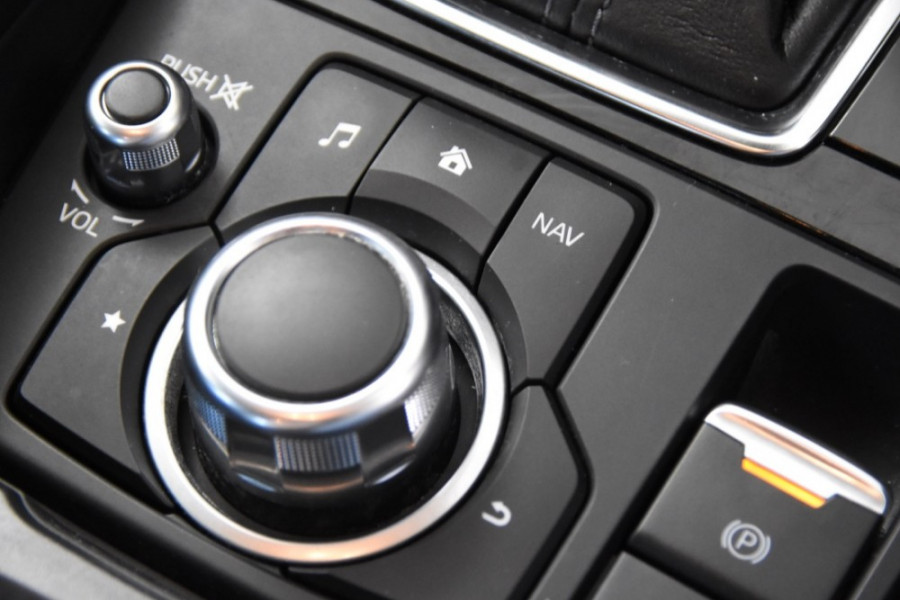 2017 Mazda 3 BN5238 SP25 Sedan Image 11