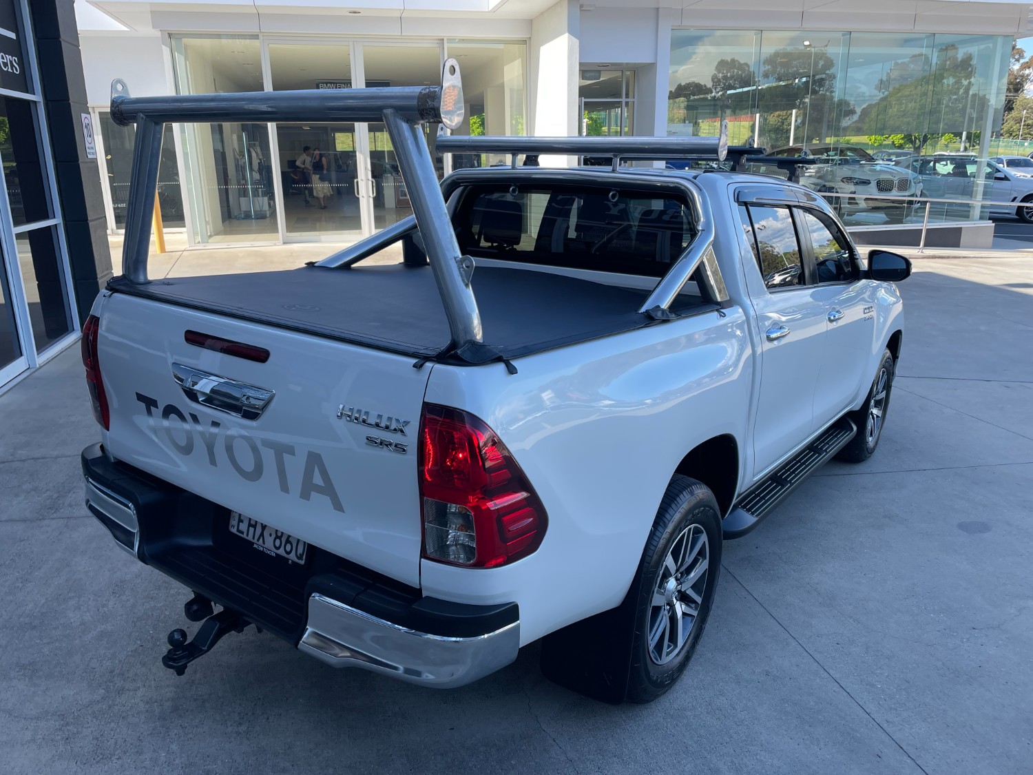 Used 2020 Toyota HiLux SR5 #LAV9909