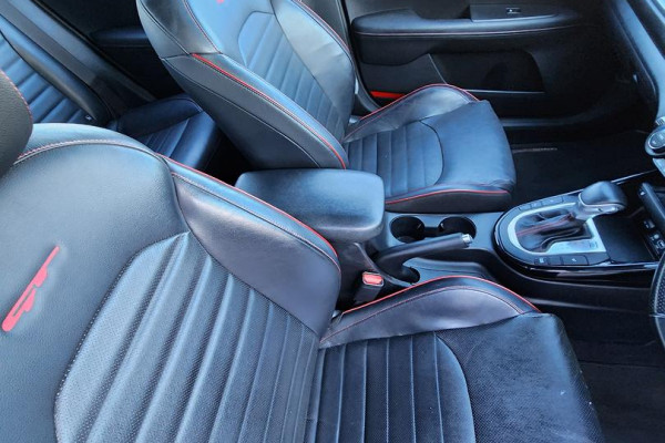 2020 MY1  Kia Cerato BD GT Hatch Image 10