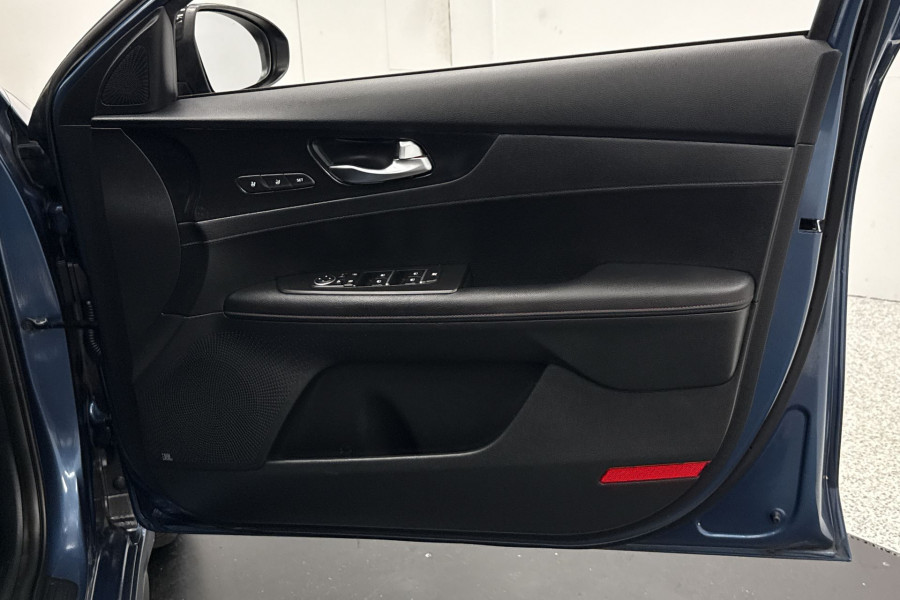 2021 Kia Cerato BD GT Sedan Image 19