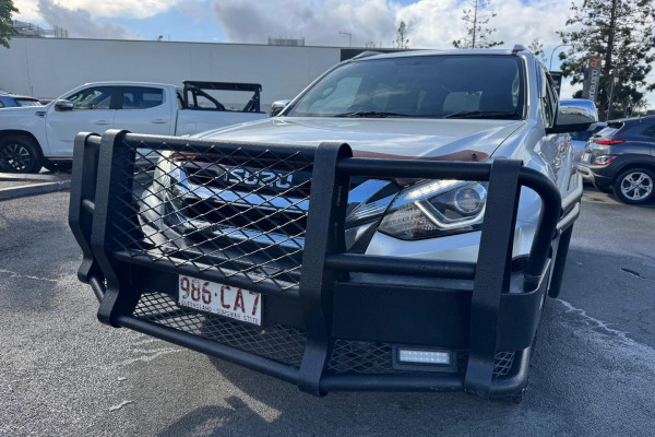 2021 MY19 Isuzu MU-X LS-T SUV Image 2