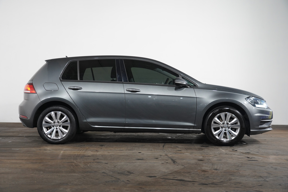 2018 Volkswagen Golf 110 Tsi Trendline Hatch Image 4