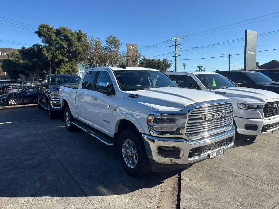 2021 MY22 Ram 2500 DJ Laramie Ute Image 2