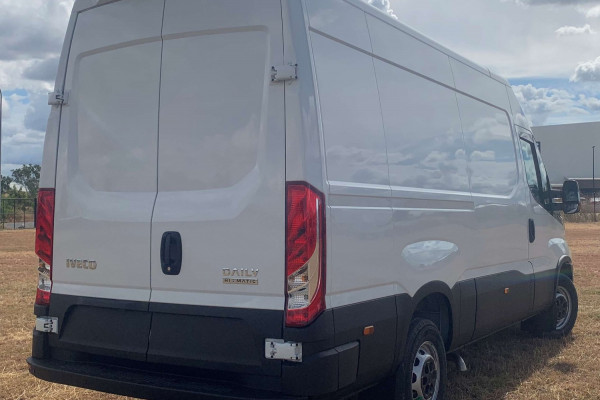 2025 Iveco Daily Van Van Image 6