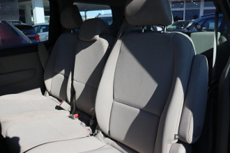 2017 Kia Carnival YP S People Mover