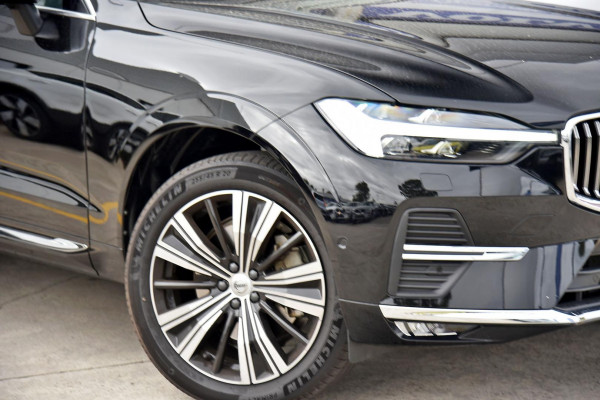 2023 Volvo XC60  Ultimate B5 Bright SUV Image 2